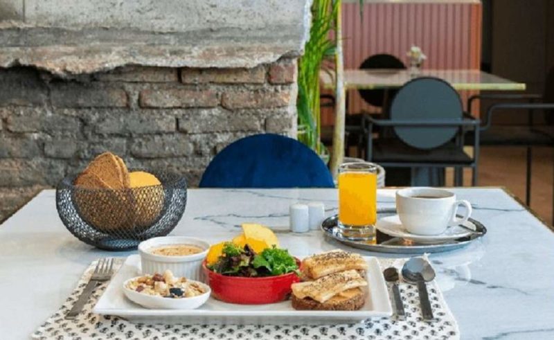 Restaurant de l'hôtel Hanna à Téhéran - Iran | Au Tigre Vanillé