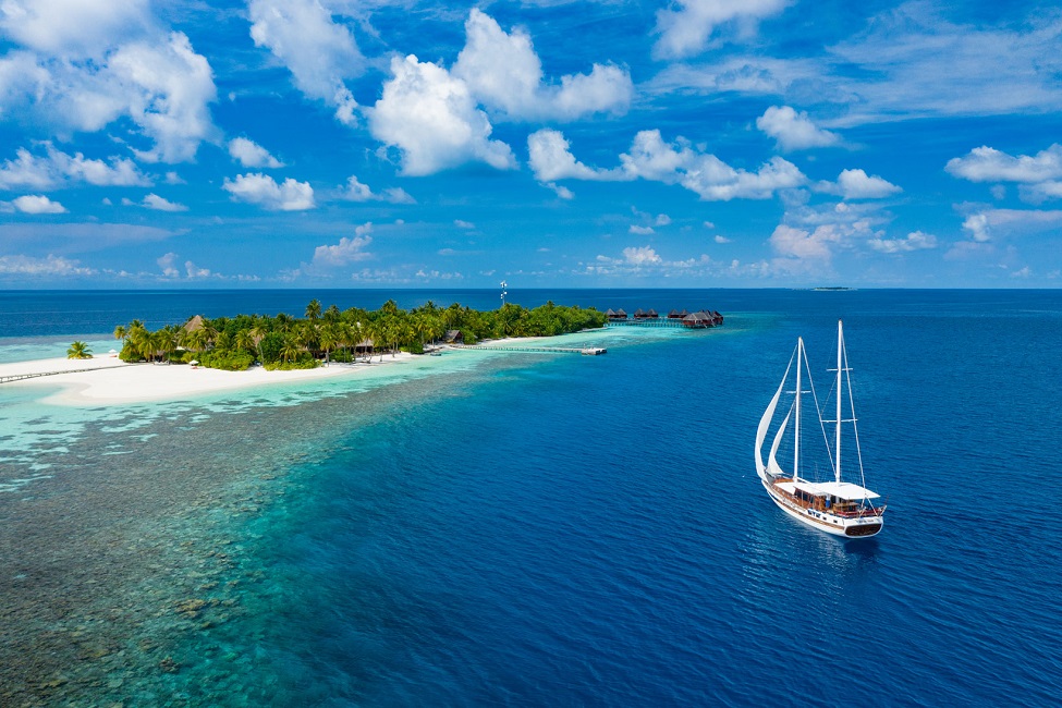 Vue aérienne sur l'atoll de l'hôtel Mihiri - Maldives | Au Tigre Vanillé