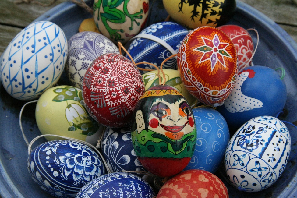 peinture-oeuf-artisanat-moldavie-roumanie Oeufs peints avec des motifs traditionnels - Roumanie | Au Tigre Vanillé