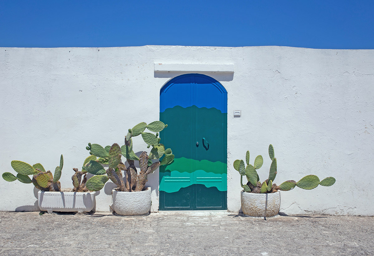 Porte bleue, Pouilles, Italie | Au Tigre Vanillé