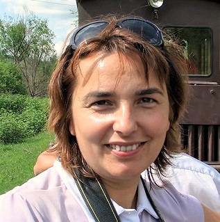 Portrait de notre guide Romana - Roumanie | Au Tigre Vanillé