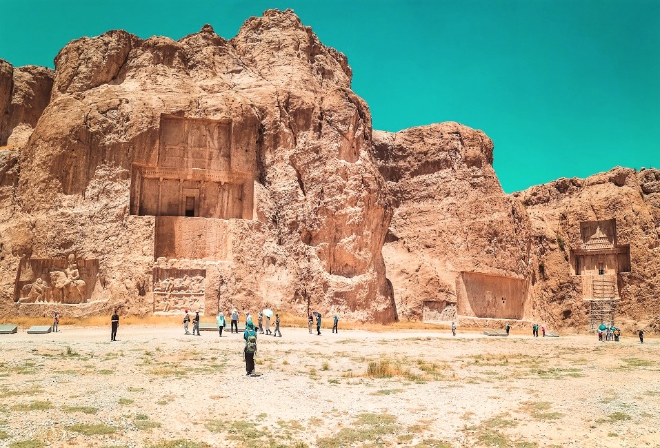 rostam-tombeau-necropole-persepolis-iran Tombeau de Rostam à Persépolis vers Shiraz - Iran | Au Tigre Vanillé