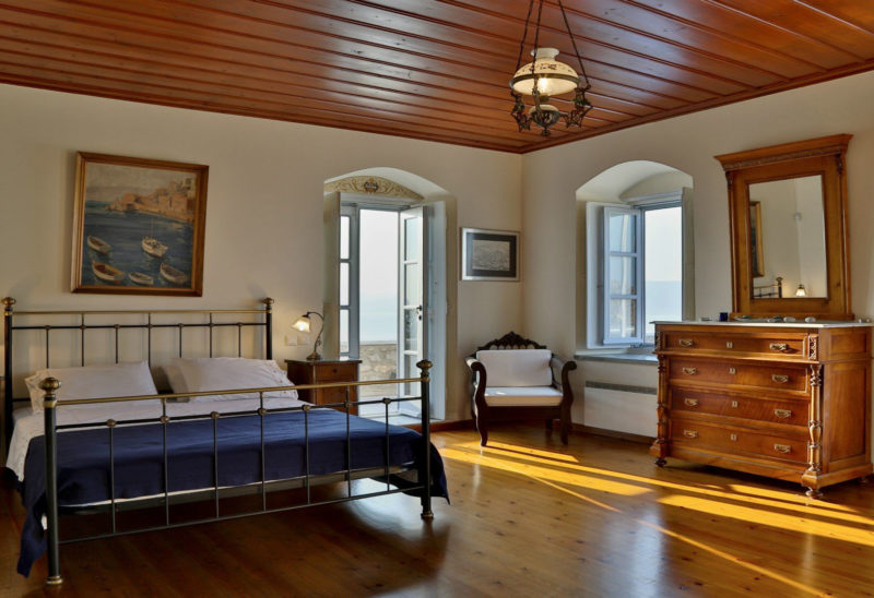 Chambre, Villa Augusta, Hydra, Grèce | Au Tigre Vanillé