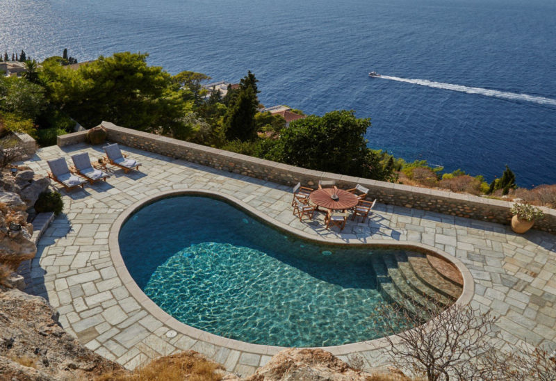 Piscine, Villa Augusta, Hydra, Grèce | Au Tigre Vanillé