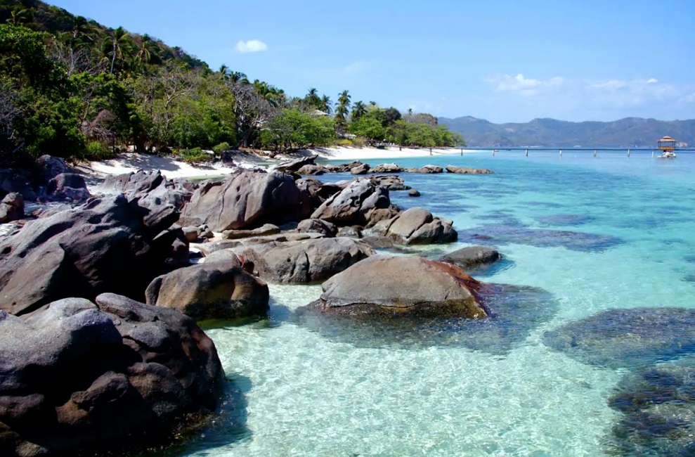 ariara-ile-privee-palawan-philippines Plage et ponton d'arrivée de l'île privée de Ariara à Palawan - Philippines | Au Tigre Vanillé