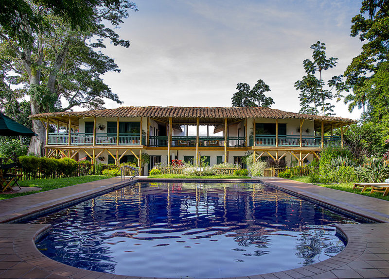 Piscine de l'Hacienda Bambusa, Colombie | Au Tigre Vanillé