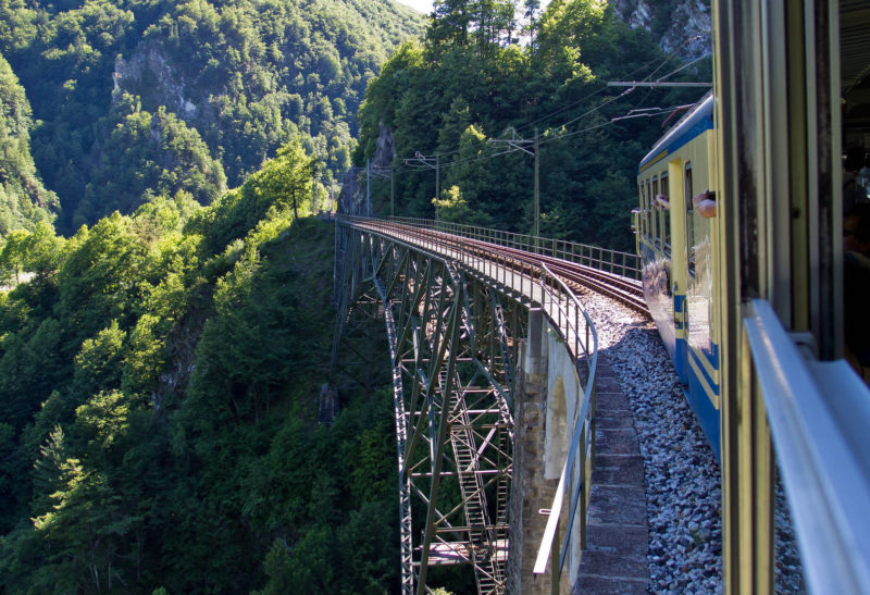 Train Centovalli Express - Suisse | Au Tigre Vanillé