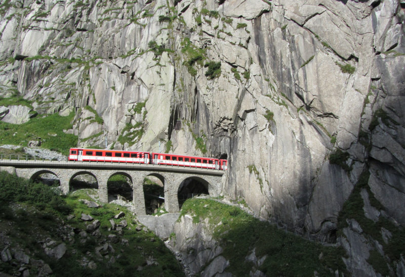Train Gotthard Panorama Express - Suisse | Au Tigre Vanillé