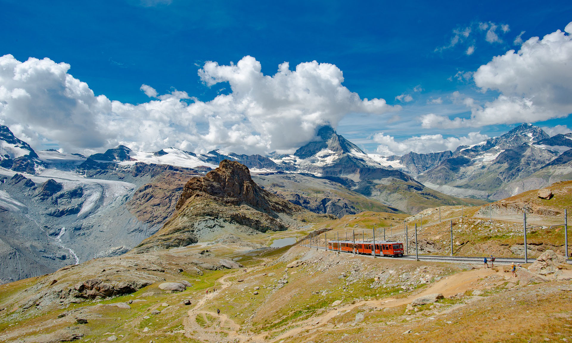 Train suisse, montagnes - Suisse | Au Tigre Vanillé