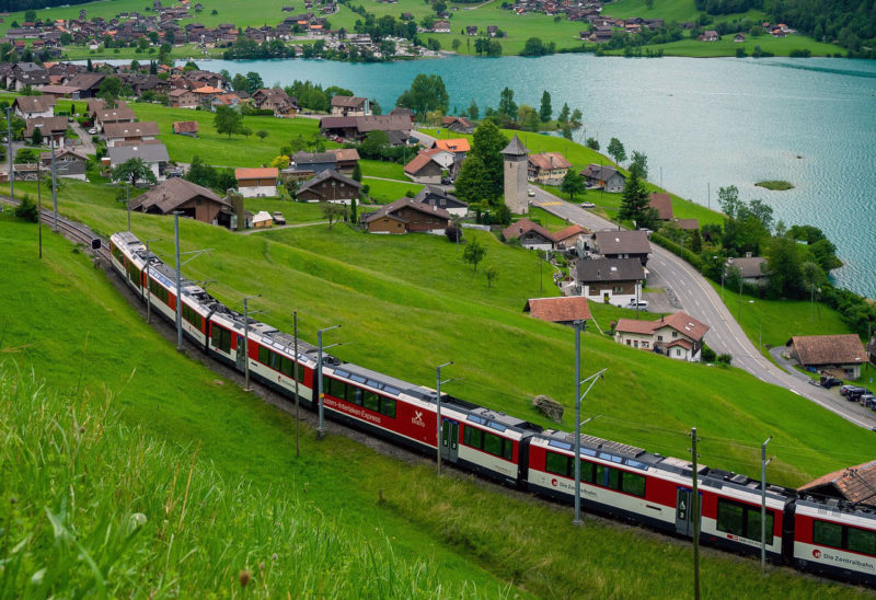 Train Luzern-Interlaken express - Suisse | Au Tigre Vanillé