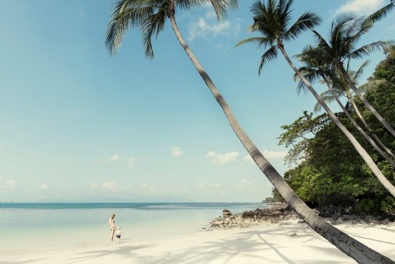 Plage de sable fin de l'hotel Four Seasons à Koh Samui - Thaïlande | Au Tigre Vanillé