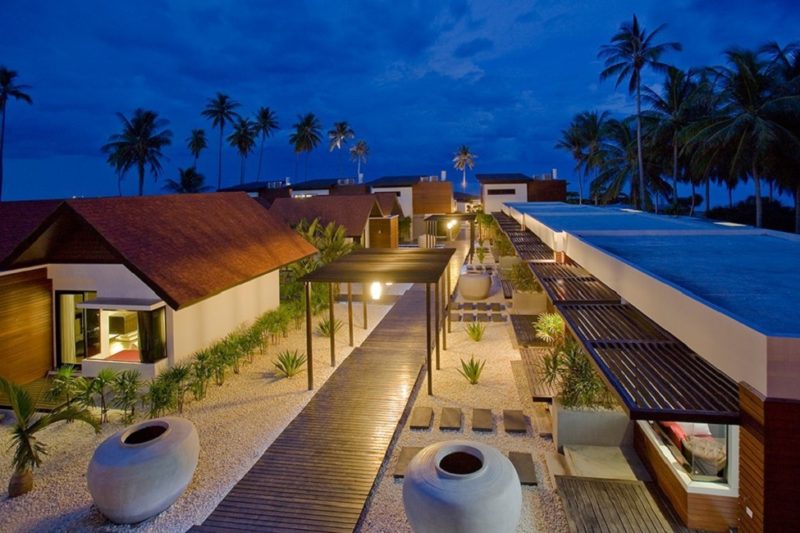 Jardin de l'hôtel Aava à Khanom- Thaïlande | Au Tigre Vanillé