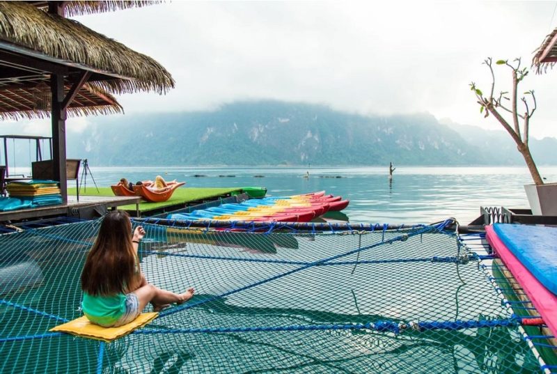 Détente sur des filets de l'hotel Panvaree à Khao Sok - Thaïlande | Au Tigre Vanillé