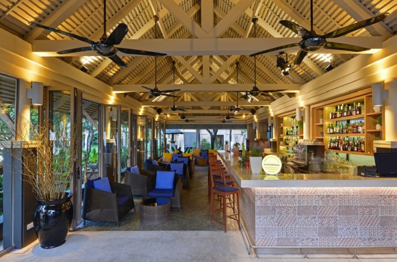 Bar de l'hotel Layana à Koh Lanta - Thaïlande | Au Tigre Vanillé