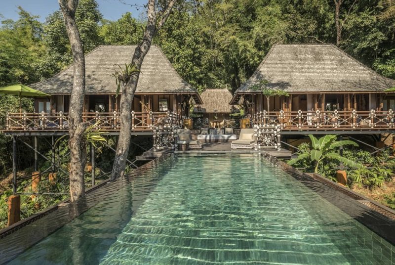 Piscine princiaple du camp du Four Seasons dans le triangle d'Or - Thaïlande | Au Tigre Vanillé