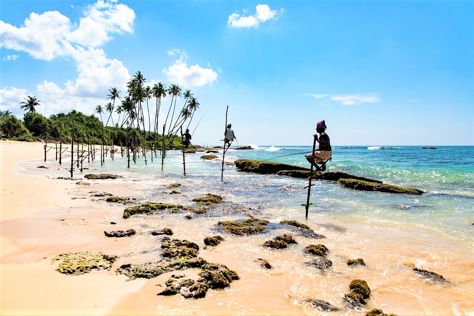 Pecheurs sur la plage sur la côte sud - Sri Lanka | Au Tigre Vanillé