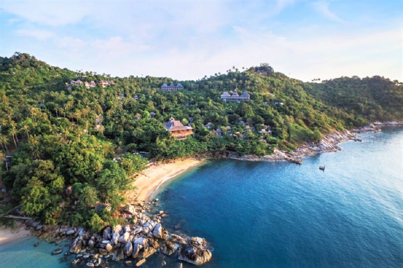 Vue aerienne l'hotel Santhiya à Koh Phangan - Thaïlande | Au Tigre Vanillé