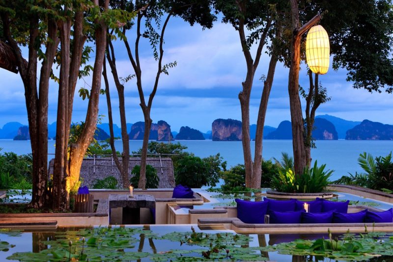 Bar avec vue mer de l'hotel Six Senses à Koh Yao Noi - Thaïlande | Au Tigre Vanillé