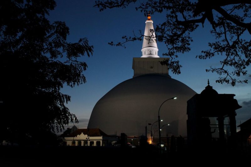 Sri Lanka, stupa dans le centre de l'île | Au Tigre Vanillé