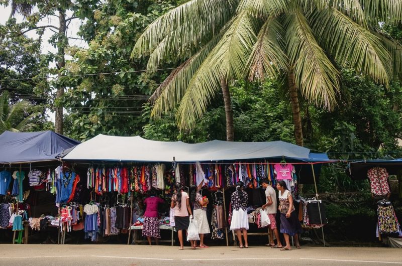 vela-campagne-marche-galle-srilanka Marché au bord de la route à Galle - Sri Lanka | Au Tigre Vanillé