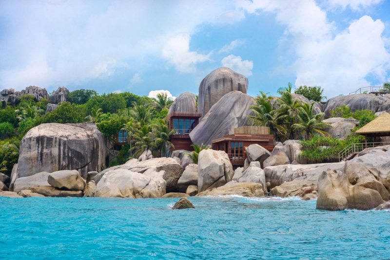 Villa en bord de mer de l'hotel Six Senses sur l'île de Félicité - Seychelles | Au Tigre Vanillé