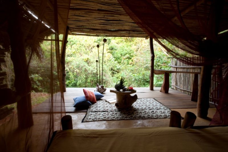 Terrasse d'un bungalow de l'hotel Art Lodge sur l'île de Gobernadora - Panama | Au Tigre Vanillé