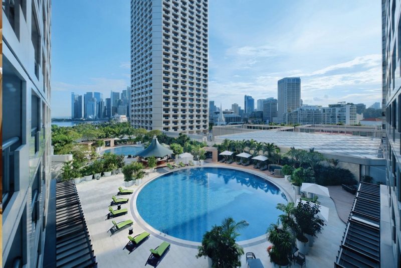 Piscine de l'hôtel Swisshôtel - Singapour | Au Tigre Vanillé
