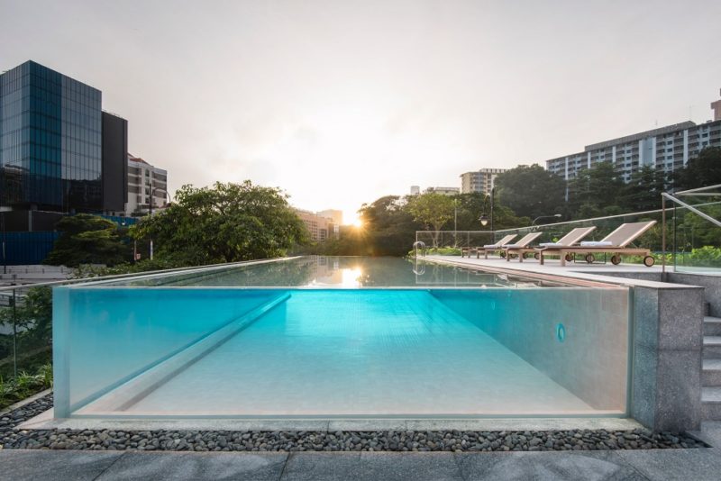 Piscine de l'hôtel The Warehouse - Singapour | Au Tigre Vanillé
