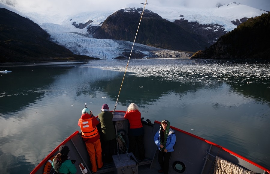 Navigation sur l'île Carlos en Terre de Feu - Chili | Au Tigre Vanillé