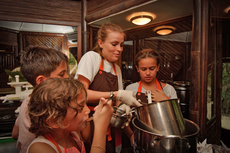 Atelier chocolat au NIHI Sumba, en Indonésie | Au Tigre Vanillé