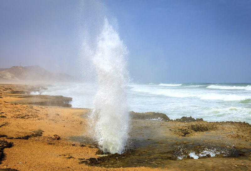 Dhofar à Oman, geysers en bord de mer