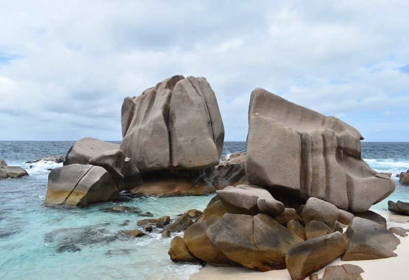Seychelles, La Digue, gros rochers granitiques