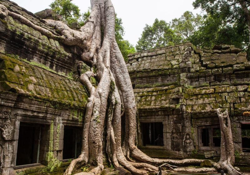 ta-phrom-angkor-cambodge
