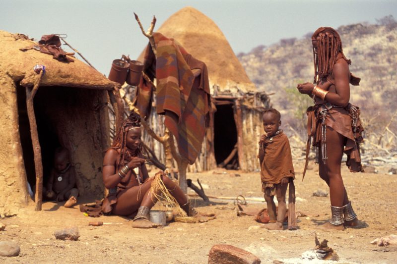 ethnie-Himba-namibie_credit_Gwendal-Cochet
