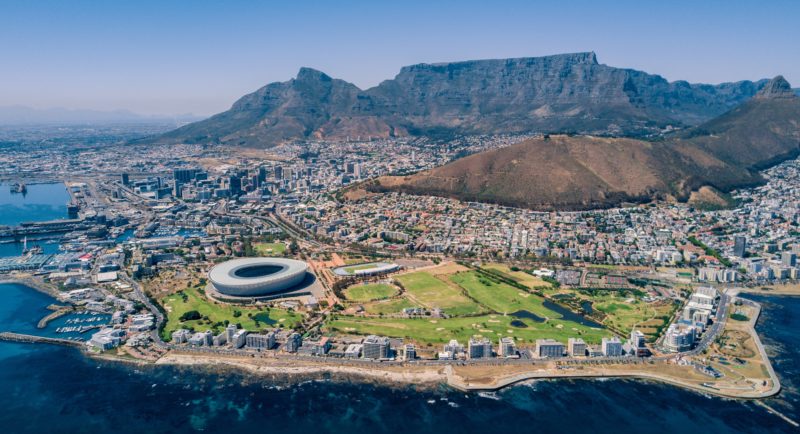 Aerial,View,Of,Cape,Town,Highlighting,Table,Mountain,And,The Vue aérienne de Cape Town