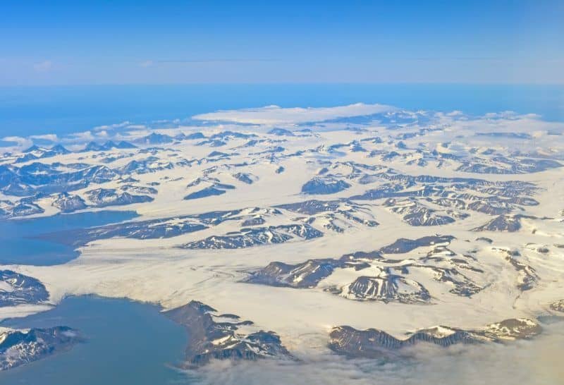 Aerial,View,Of,The,Svalbard,Islands,In,Norway Vue aérienne de l'arrivée Svalbard